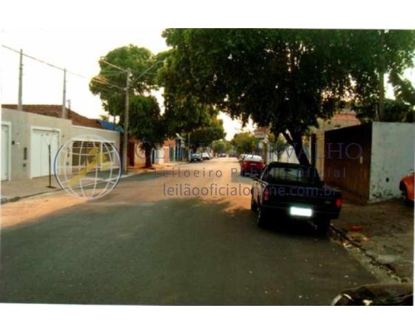 Foto de  Terreno de 300m² - Araçatuba - SP