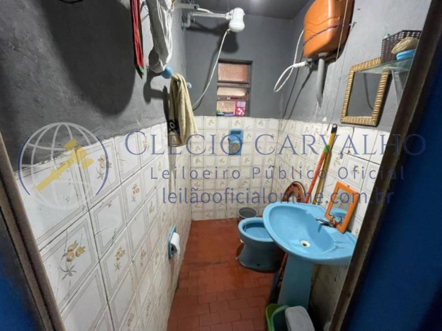 Imóvel Multifamiliar 201m² - Osasco - SP Imóvel Multifamiliar 201m², localizado em Osasco - SP, bairro Santo Antônio