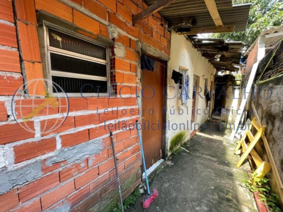 Imóvel Multifamiliar 201m² - Osasco - SP Imóvel Multifamiliar 201m², localizado em Osasco - SP, bairro Santo Antônio