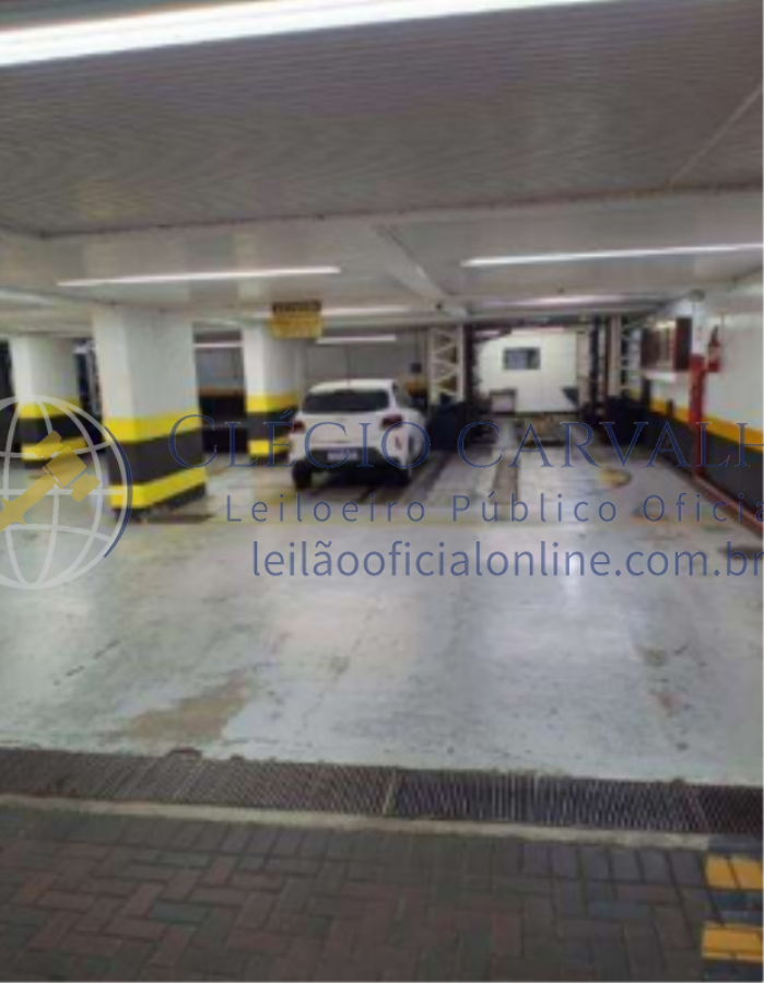 01 (um) Box nº SA-13 Garagem 21m² - Curitiba - PR 01 (um) Box nº SA-13 Garagem 21m², localizado em Curitiba - PR