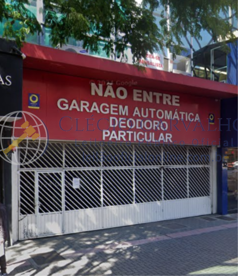 01 (um) Box nº SA-13 Garagem 21m² - Curitiba - PR 01 (um) Box nº SA-13 Garagem 21m², localizado em Curitiba - PR